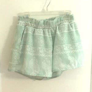 Francesca’s Teal and White Printed high shorts